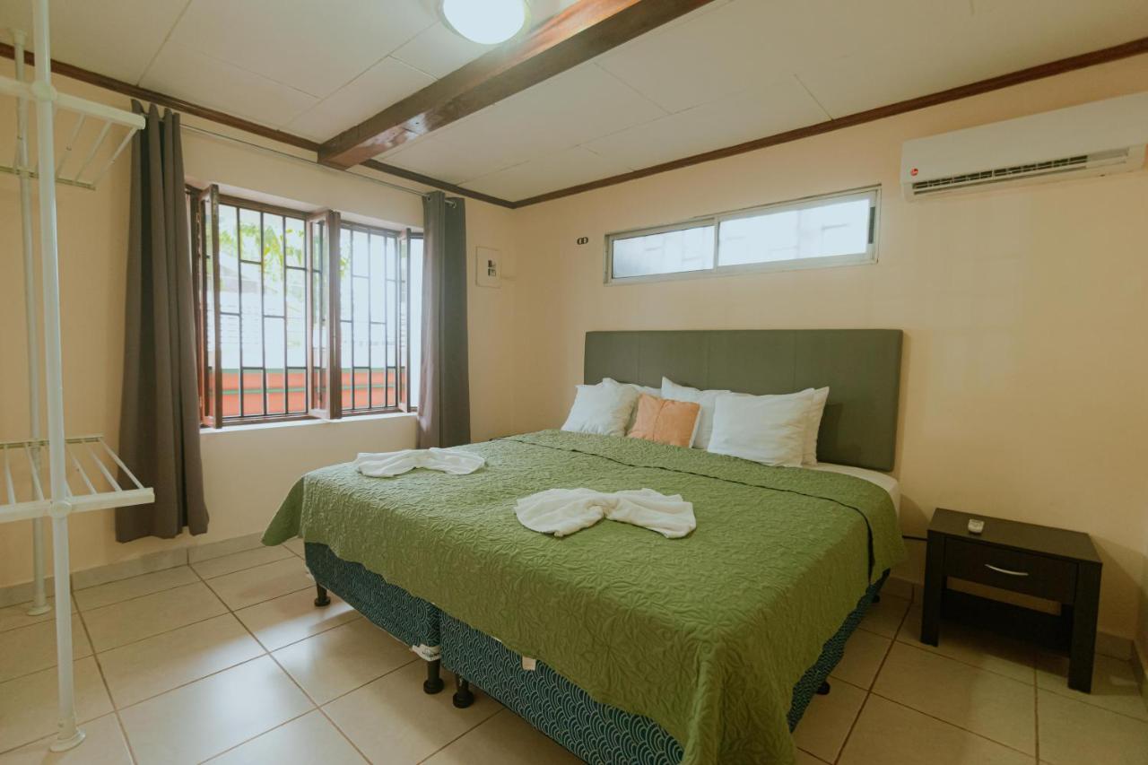 Quepos Inn Экстерьер фото