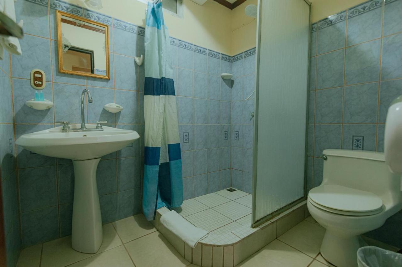 Quepos Inn Экстерьер фото